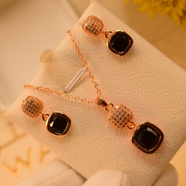 Elegant Fancy Gold Plated Real Stones Necklace Set for Girls/Women