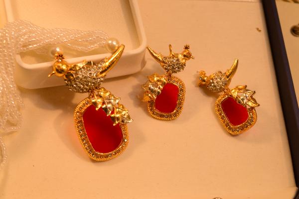 Glamorous Real Stone Gold Plated Necklace Set for Girls/Women