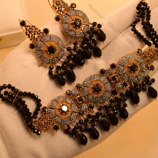 Dazzling Unique Design Real Stones Necklace Set for Girls/Women