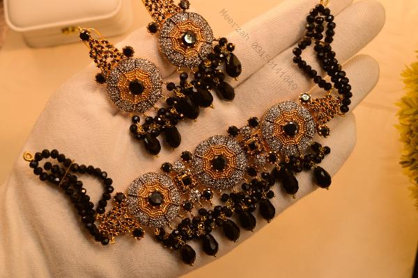 Dazzling Unique Design Real Stones Necklace Set for Girls/Women