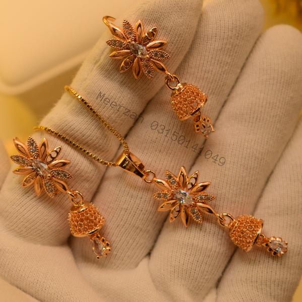 Stylish Flower Design Gold Plated Necklace Set for Girls/Women