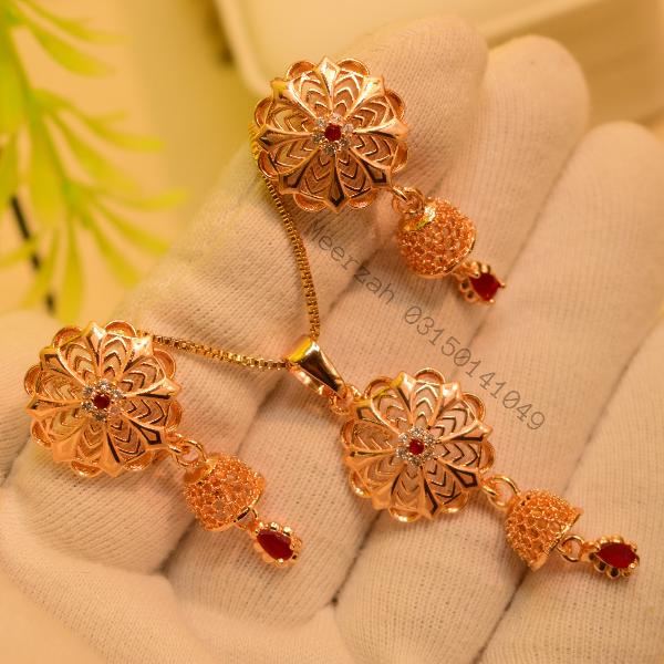 Luxury Gorgeous Design Gold Plated Necklace Set for Girls/Women