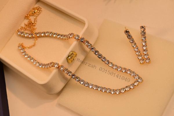Beautiful Unique Design Real Stones Necklace Set for Girls/Women