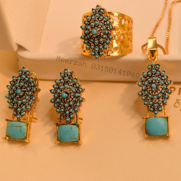 Stylish Glamorous Design Real Stones Necklace Set for Girls/Women