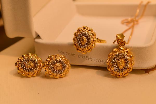 Beautiful Unique Design 24K Gold Plated Necklace Set for Girls/Women