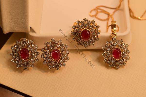 Stylish Design Real Stones Gold Plated Necklace Set for Girls/Women