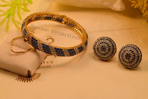 Luxury Design Crystal Stones Gold Plated Bangle Set for Girls/Women