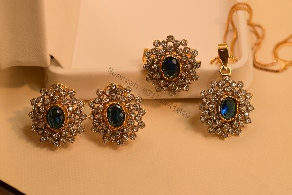 Stylish Design Real Stones Gold Plated Necklace Set for Girls/Women