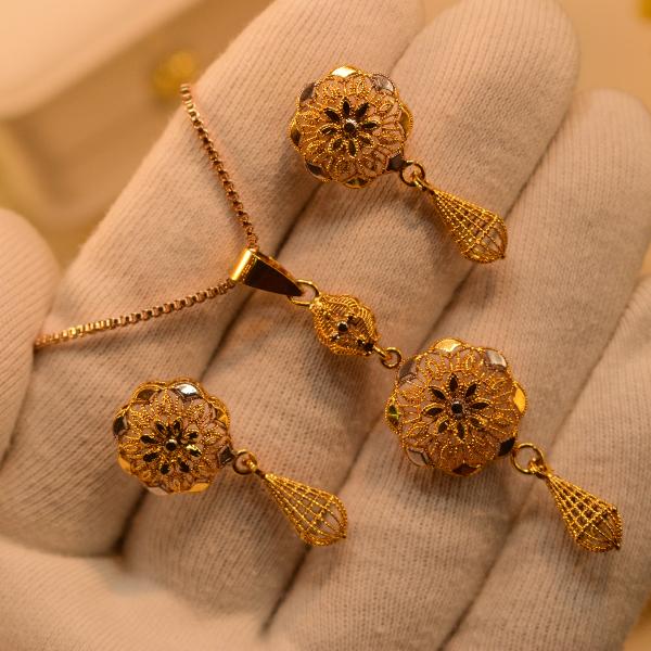 Luxury Unique Design Gold Plated Necklace Set for Girls/Women