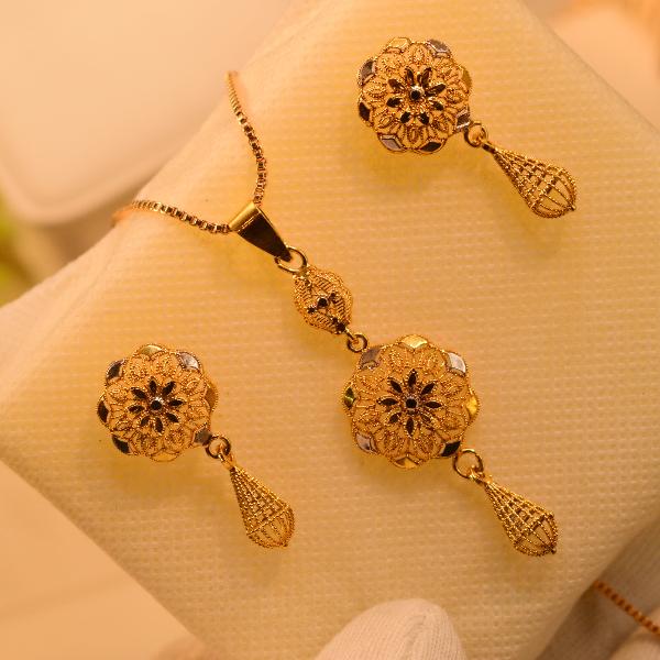 Luxury Unique Design Gold Plated Necklace Set for Girls/Women