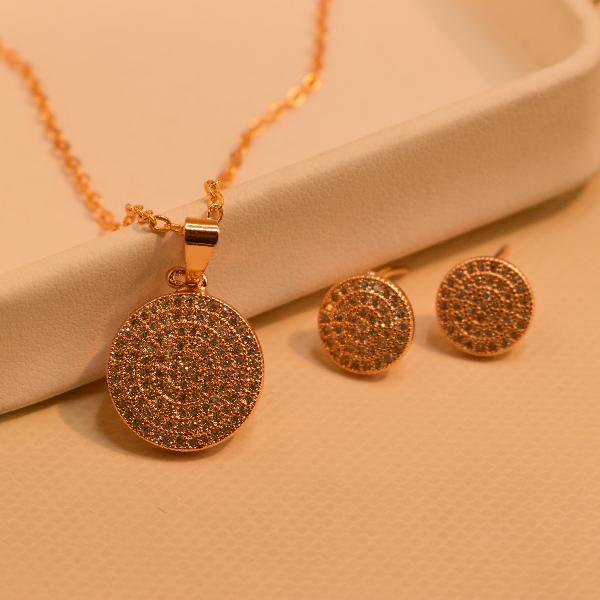 Stylish Design Crystal Stones Gold Plated Necklace Set for Girls/Women