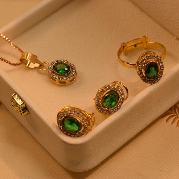 Fancy Unique Real Stones Gold Plated Necklace Set for Girls/Women