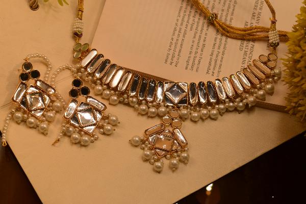 Elegant Design Real Stones Gold Plated Kundan Necklace Set for Girls/Women