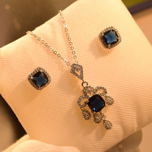 Fancy Unique Design Real Stones Silver Necklace Set for Girls/Women