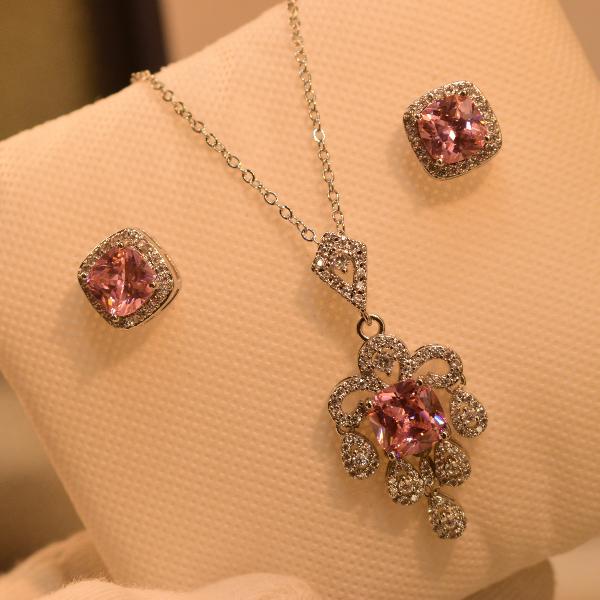 Fancy Unique Design Real Stones Silver Necklace Set for Girls/Women