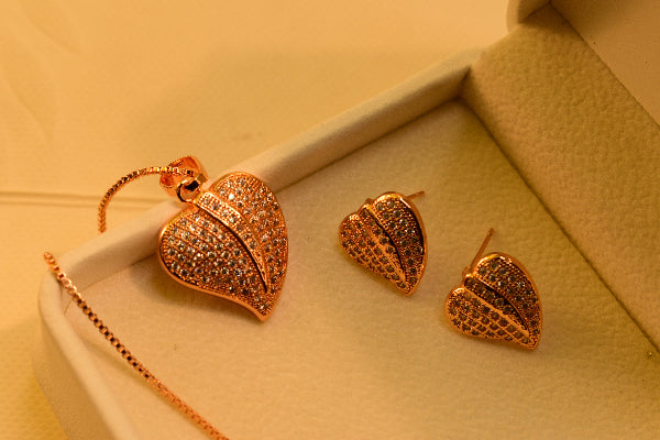 Luminous Design Gold Plated Crystal Stones Necklace Set for Girls/Women