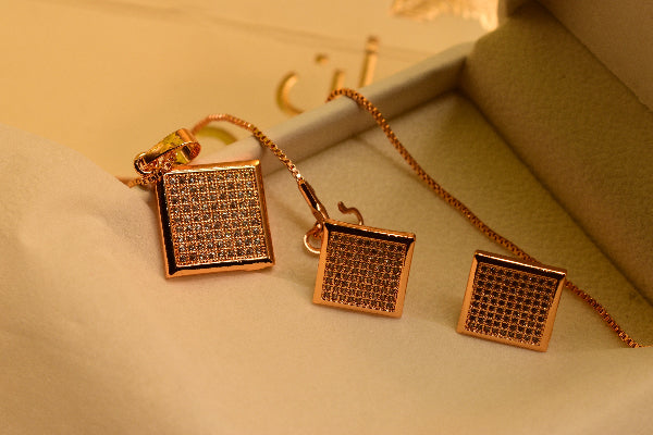 Luminous Cubic Design Crystal Stones Necklace Set for Girls/Women