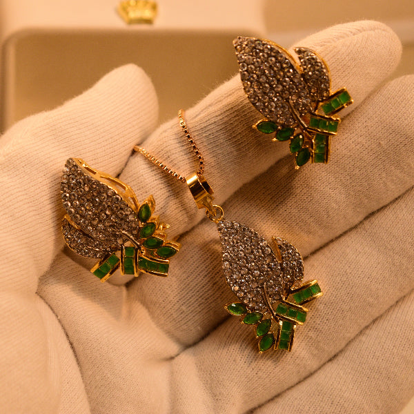 Charming Unique Design Gold Plated Crystal Stones Necklace Set for Girls/Women