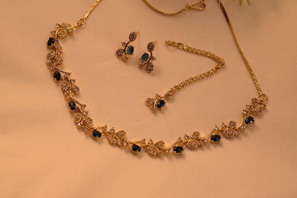 Dazzling Design Gold Plated Crystal Stones Necklace Set for Girls/Women