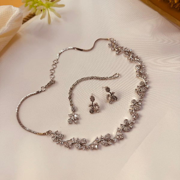 Beautiful Design Silver Plated Crystal Stones Necklace Set for Girls/Women