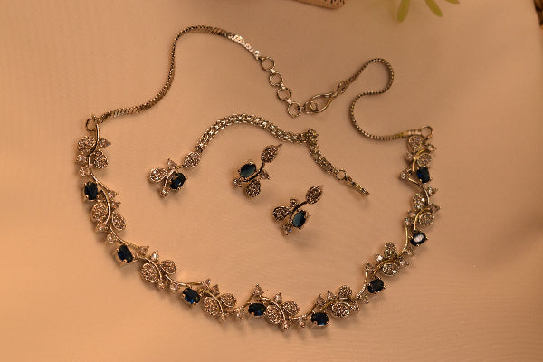 Beautiful Design Silver Plated Crystal Stones Necklace Set for Girls/Women