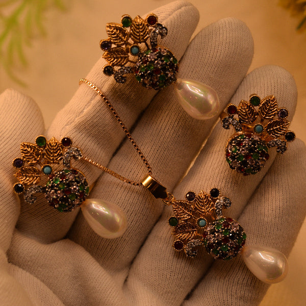 Fancy Unique Design Gold Plated Crystal Stones Necklace Set for Girls/Women