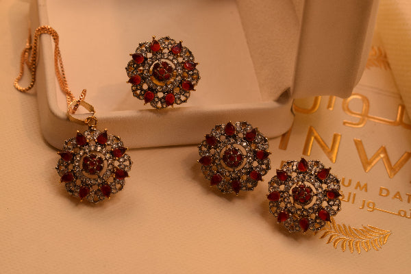 Luxury Unique Design Gold Plated Crystal Stones Necklace Set for Girls/Women