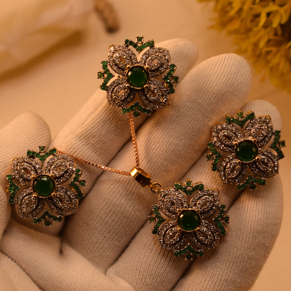 Stylish Design Gold Plated Crystal Stones Necklace Set for Girls/Women