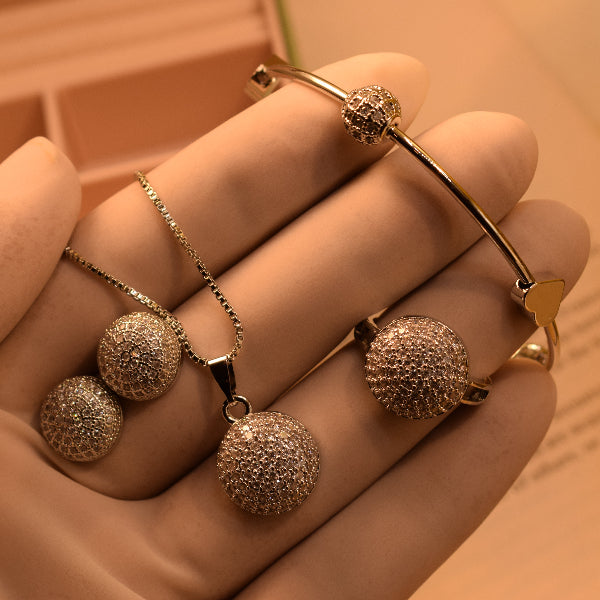 Beautiful Design Crystal Stones Necklace Set and Bracelet for Girls/Women