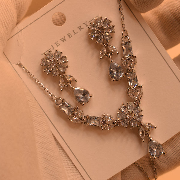 Glamorous Design Silver Plated Crystal Stones Necklace Set for Girls/Women