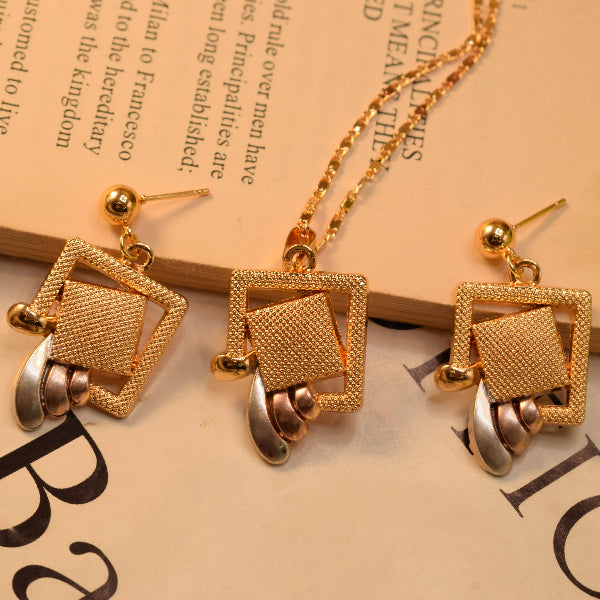 Beautiful Design Gold Plated Necklace Set for Girls/Women