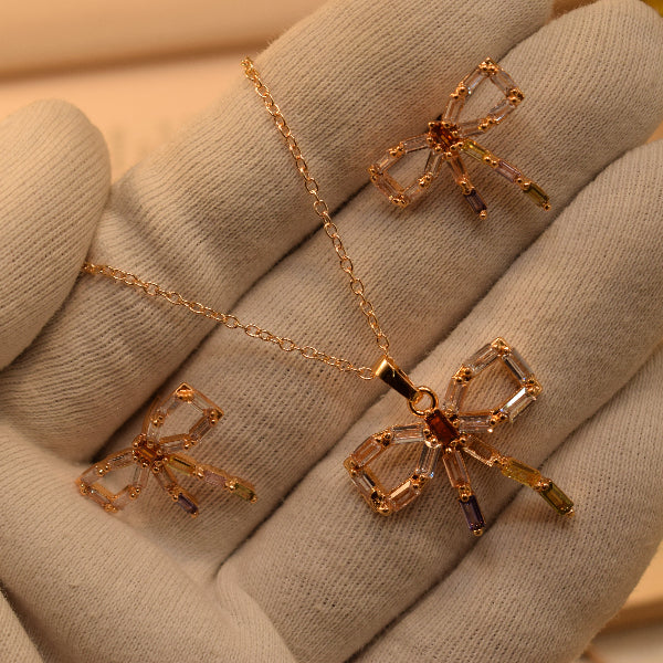 Dazzling Design Gold Plated Crystal Stones Necklace Set for Girls/Women