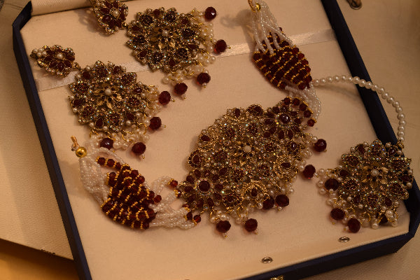 Luminous Design Gold Plated Real Stones Necklace Set for Girls/Women