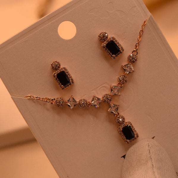 Dazzling Design Gold Plated Crystal Stones Necklace Set for Girls/Women