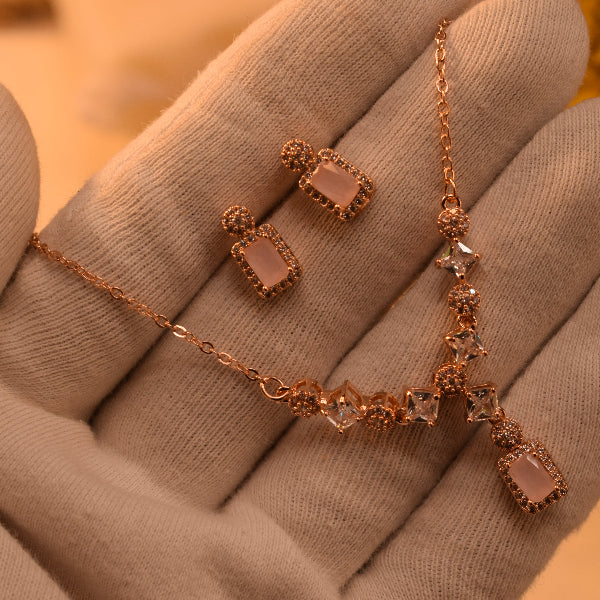 Dazzling Design Gold Plated Crystal Stones Necklace Set for Girls/Women