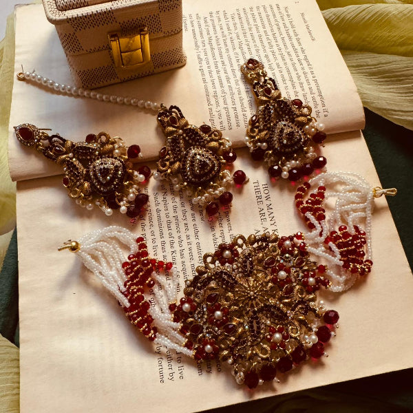 Elegant Unique Design Gold Plated Real Stones Necklace Set for Girls/Women