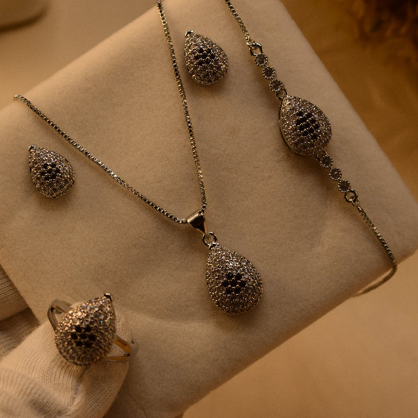 Sparkling Unique Design Crystal Stones Necklace Set for Girls/Women