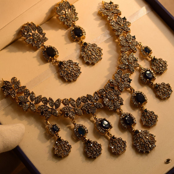 Stylish Design Gold Plated Crystal Stones Necklace Set for Girls/Women