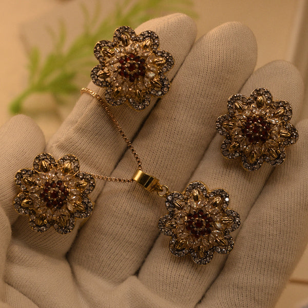Fancy Design Gold Plated Crystal Stones Necklace Set for Girls/Women