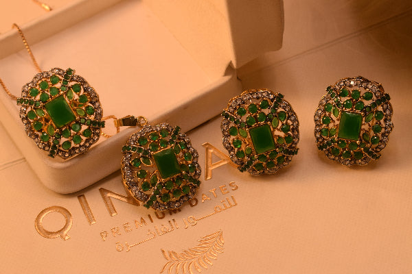 Elegant Design Gold Plated Crystal Stones Necklace Set for Girls/Women