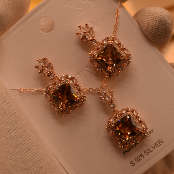 Stylish Design Gold Plated Crystal Stones Necklace Set for Girls/Women