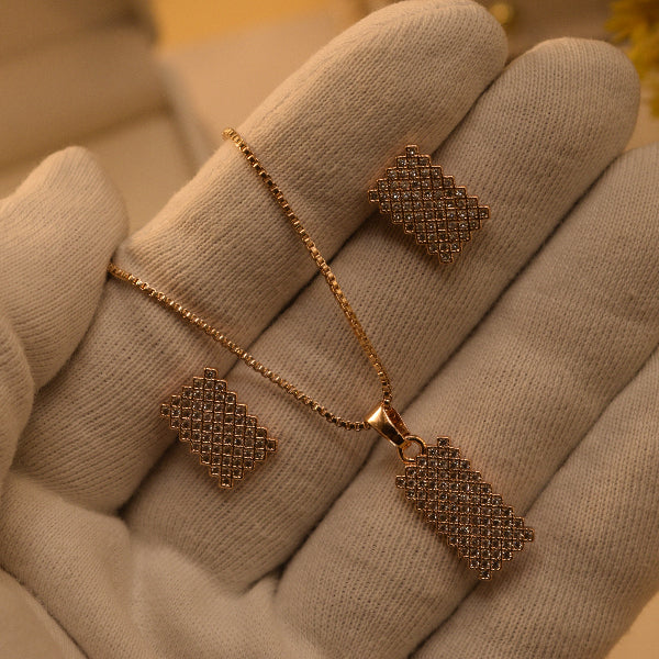 Luxury Design Gold Plated Crystal Stones Necklace Set for Girls/Women