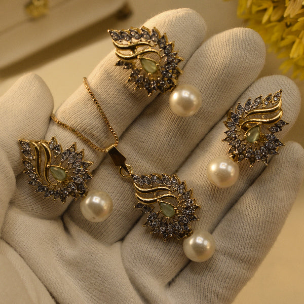 Elegant Design Gold Plated Crystal Stones Necklace Set for Girls/Women
