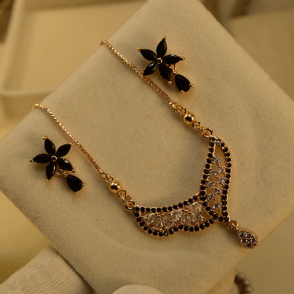 Dazzling Design Gold Plated Crystal Stones Necklace Set for Girls/Women