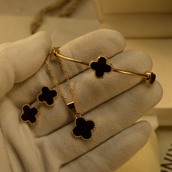 Beautiful Unique Design Gold Plated Necklace Set for Girls/Women