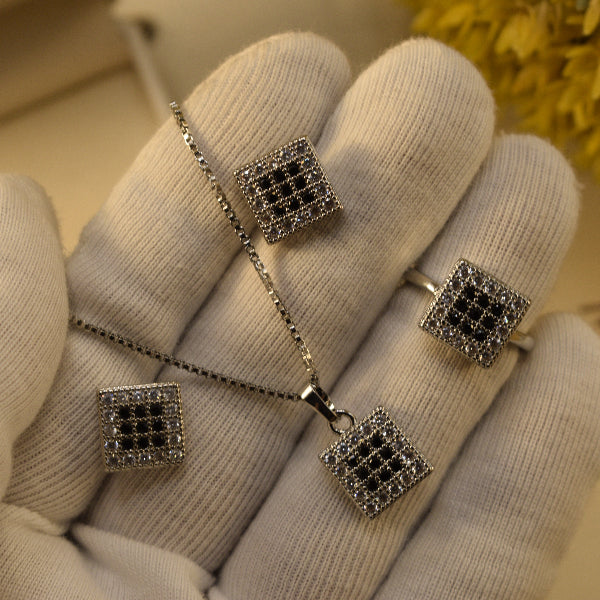 Sparkling Design Silver Plated Crystal Stones Necklace Set for Girls/Women