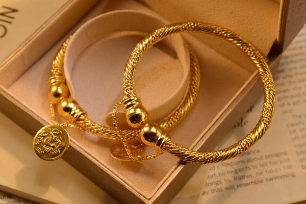 Stylish Coin Zircon Golden Design Bangles Set for Girls/Women - Meerzah