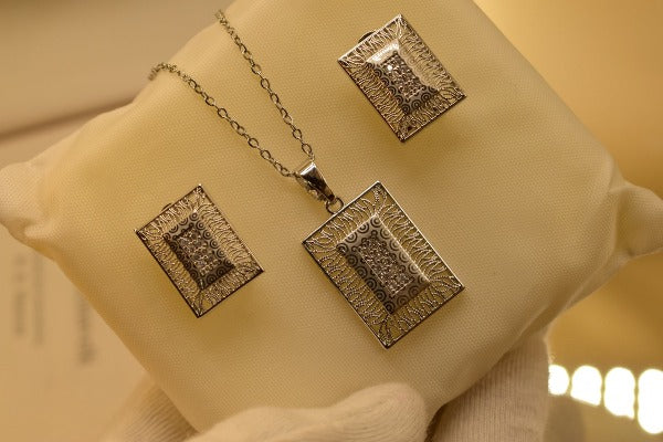 Fancy Stylish Silver Design Necklace set for Girls/Women