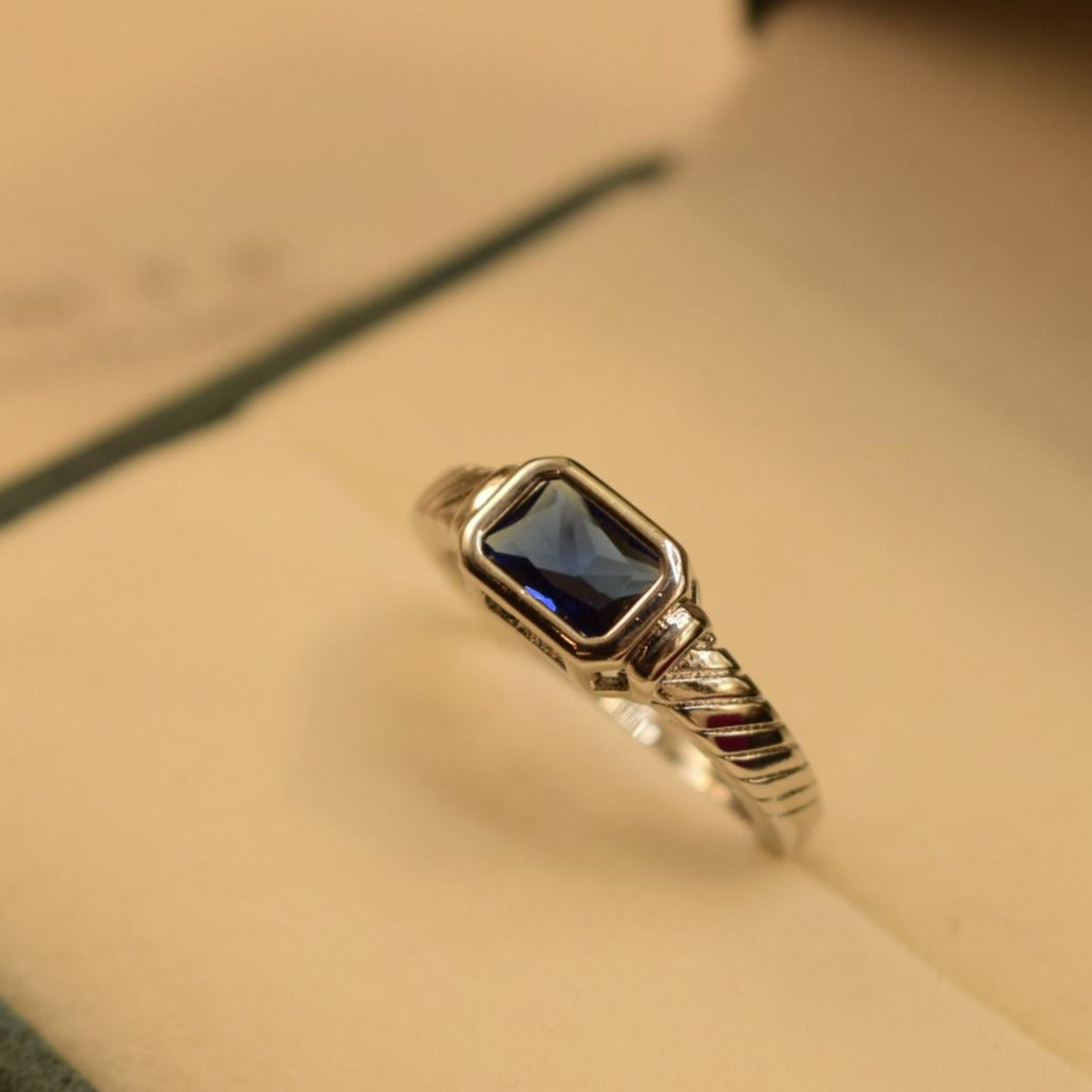 Stylish Elegant Design Crystal Maroon/Royal Blue Stone Adjustable Ring for Girls/Women