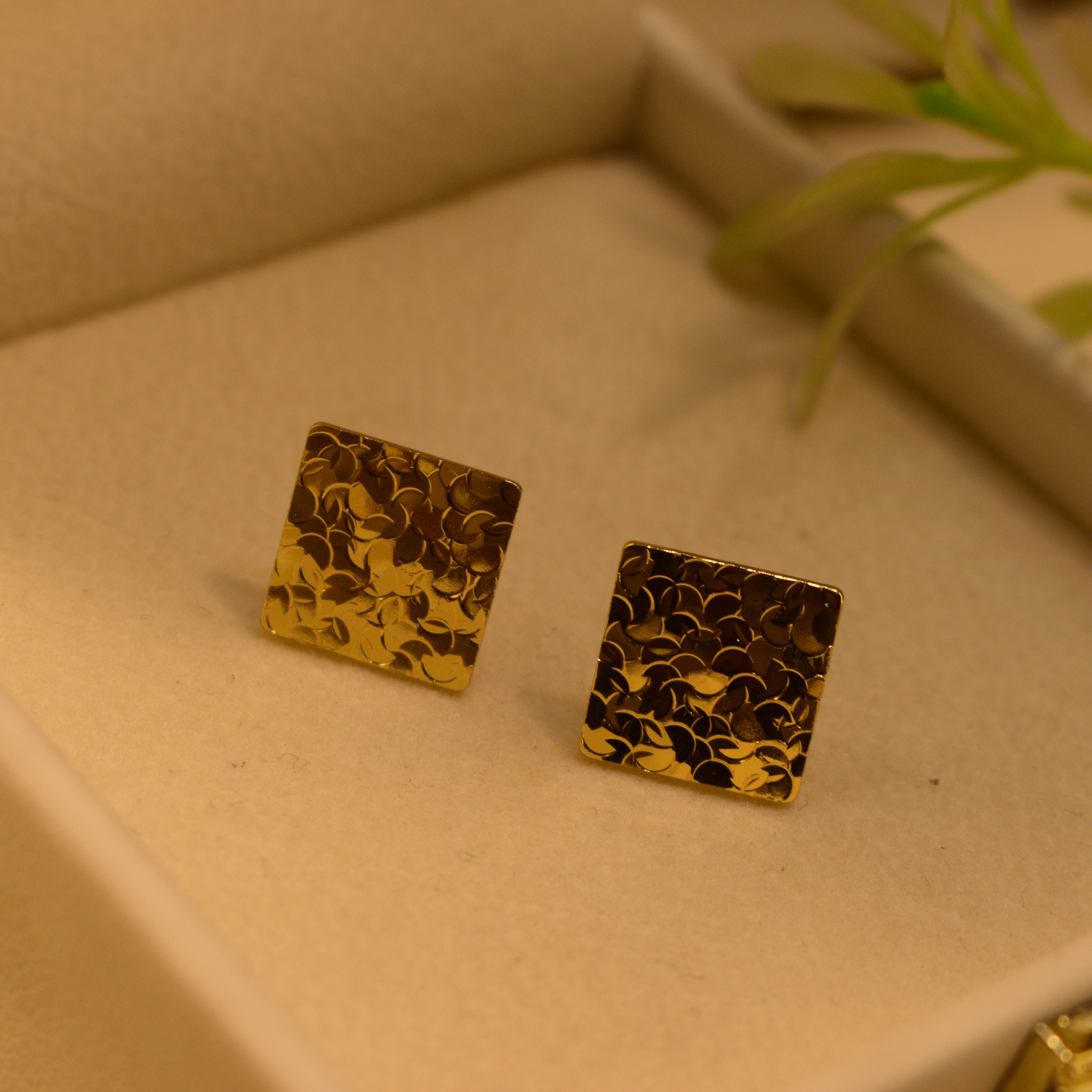 Beautiful Unique Design Gold Plated Earrings For Girls/women